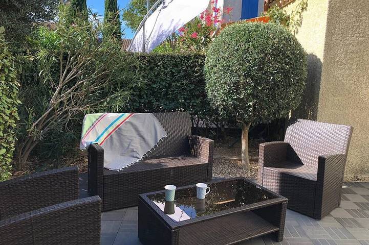 Maison de vacances pour 6 personnes, avec terrasse et piscine, animaux acceptés à Aigues-Mortes