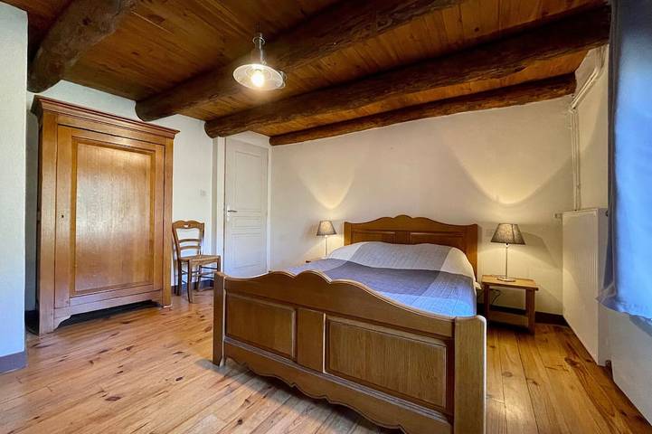 Gîte pour 9 personnes, avec jardin, animaux acceptés à Arlempdes - 4