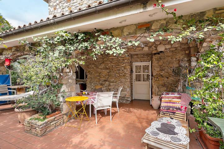 Vacation rental for 6 people, with Yard
