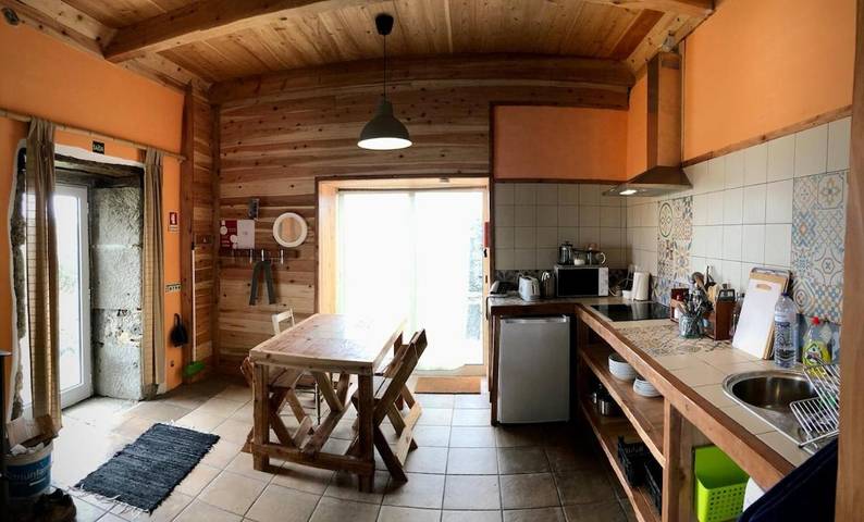 Location de vacances pour 4 personnes, avec terrasse et vue à Lajes das Flores - 2
