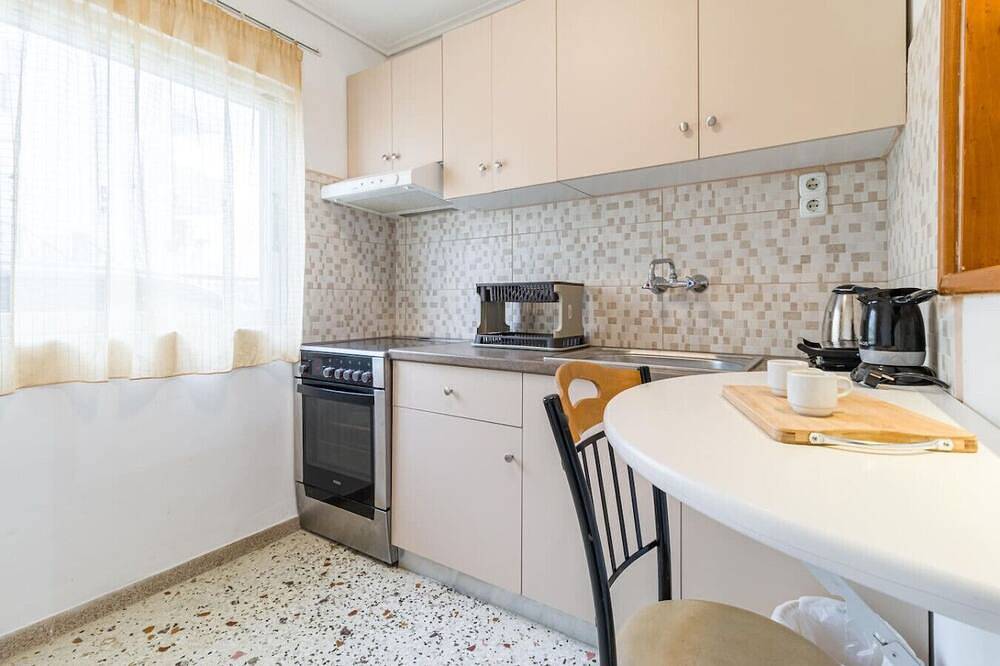 Ganze Wohnung, Loutraki Beach & Casino Condo in Loutraki-Perachora, Korinthia