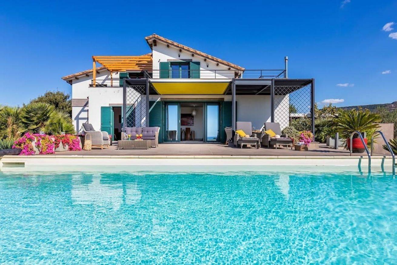 Ganze Wohnung, Alghero Spektakulärer Meerblick, zur Alleinbenutzung, Villa mit privatem Pool in Sassari Provinz