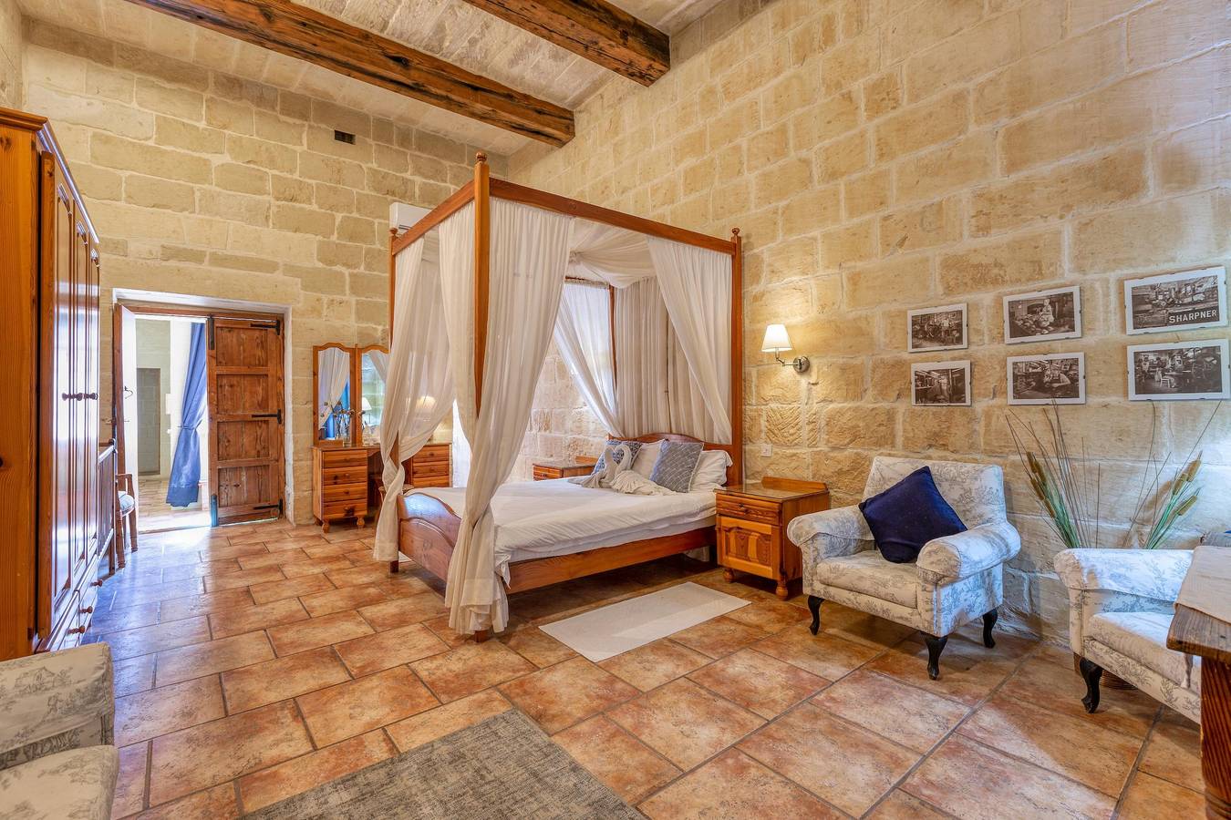 Ta'Leli Pool Farmhouse in Gozo in Gharb, Gozo