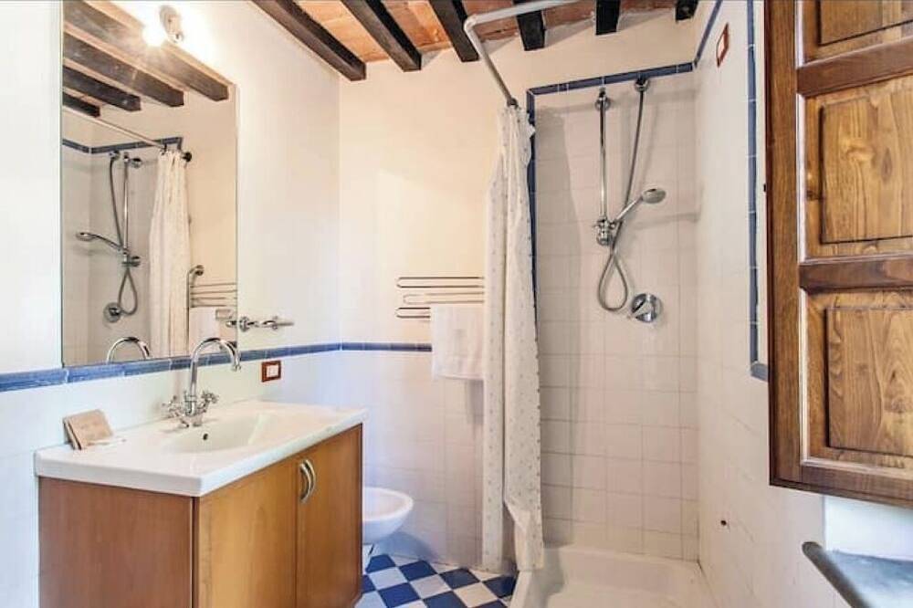 Il Custode (Lillà) – Un angolo di pace nel cuore di un parco secolare in Marsciano, Perugia e dintorni