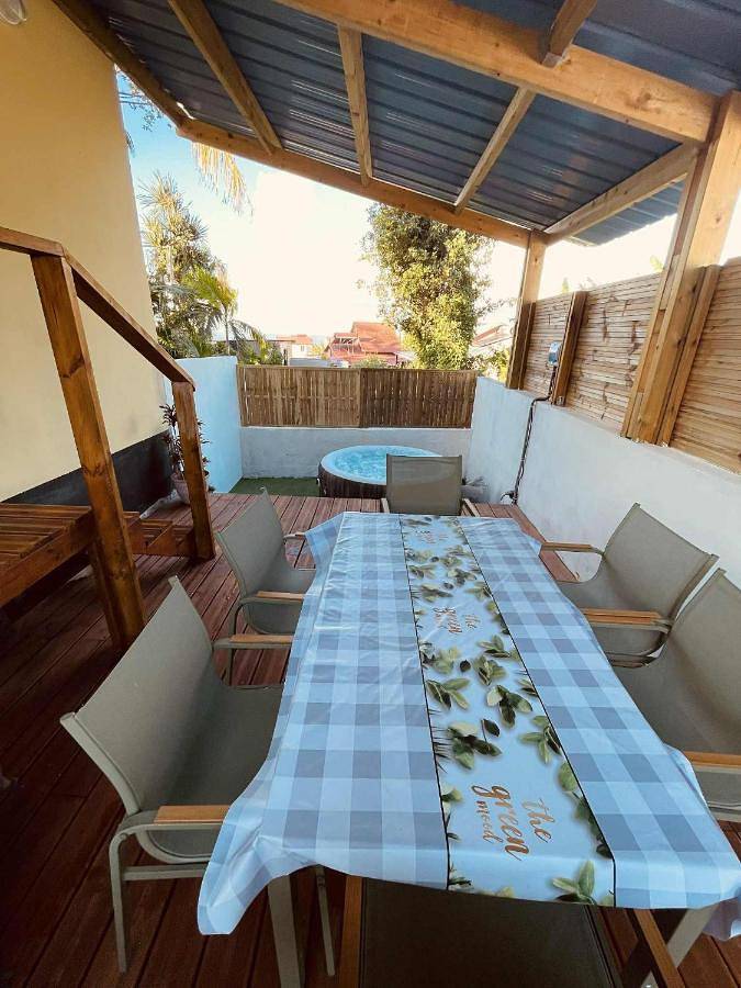 Gîte pour 4 personnes, avec terrasse et jacuzzi dans Sainte-Anne (Reunion) - 3