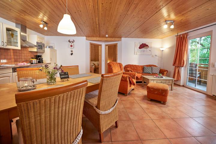 Ferienwohnung für 4 Personen, mit Balkon und Garten sowie Sauna und Ausblick in Fröhnd