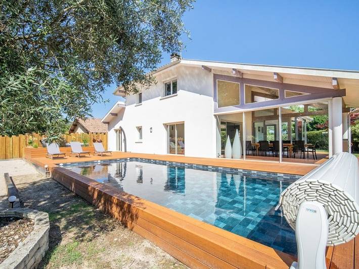 Villa für 15 Personen, mit Pool und Garten sowie Whirlpool - 1