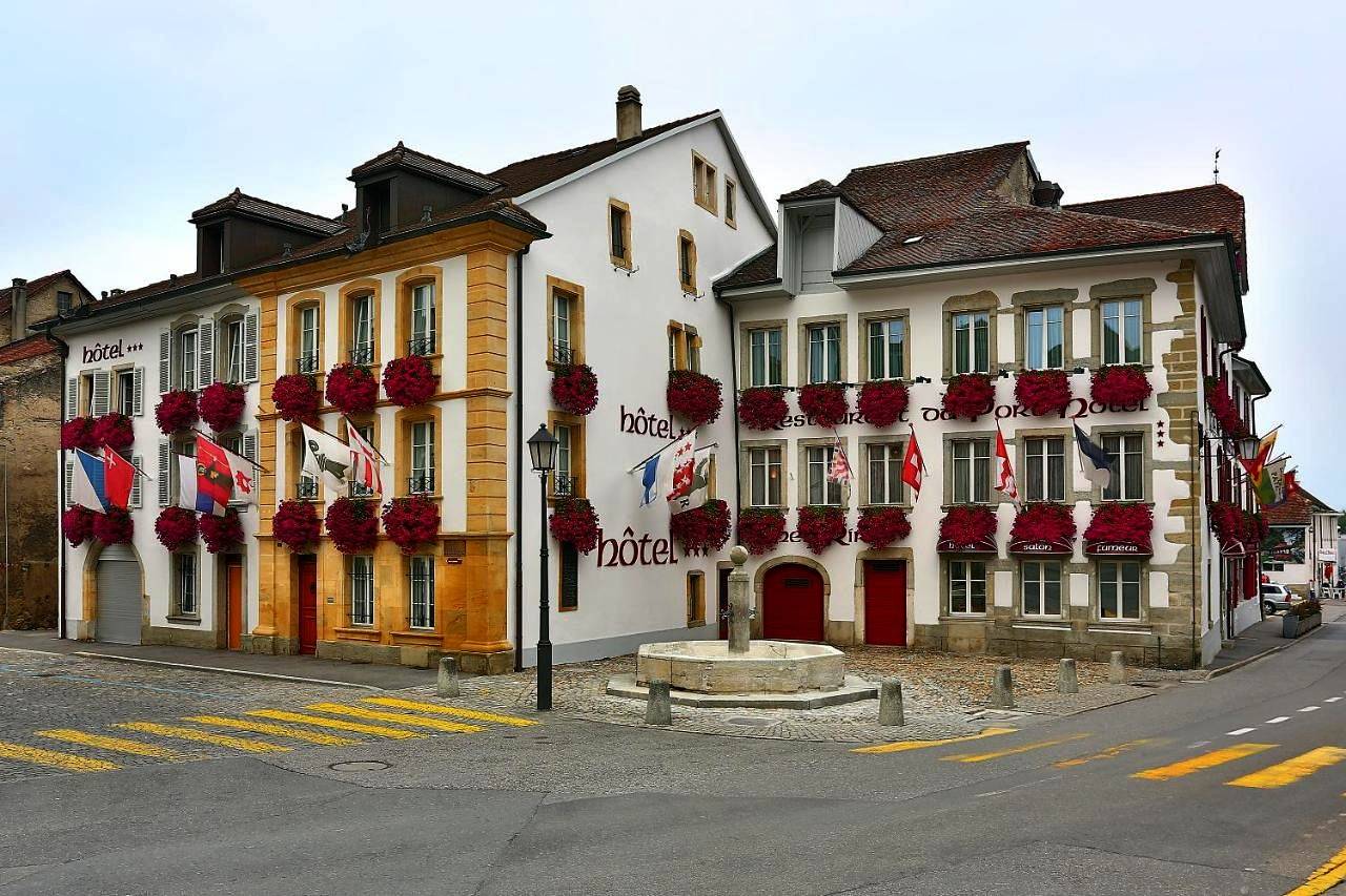 Hôtel du Port - Free Parking - Breakfast included in Estavayer, Lake Neuchâtel