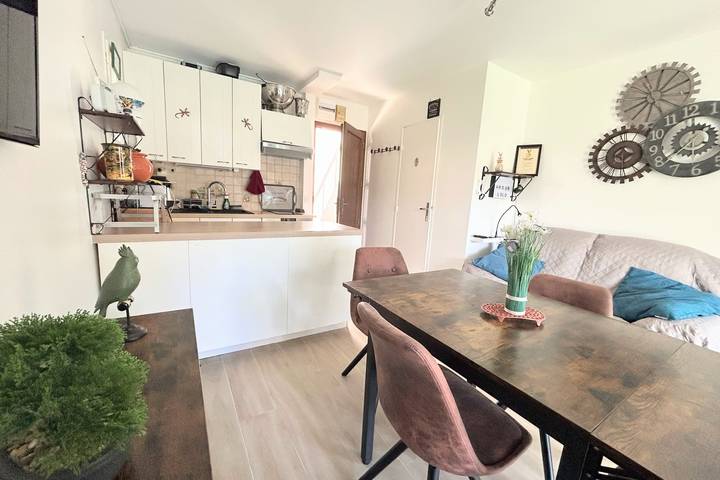 Gîte pour 4 personnes, avec terrasse ainsi que piscine et jardin dans Cap d'Agde naturiste - 4