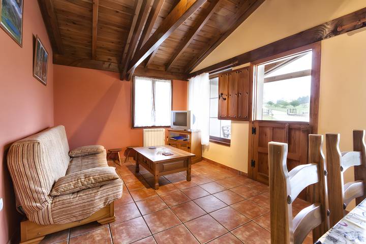 Casa rural para 4 personas, con jardín, Se admiten mascotas en Asturias - 2