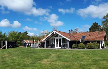 Villa für 8 Personen, mit Whirlpool und Sauna, mit Haustier in Jegum