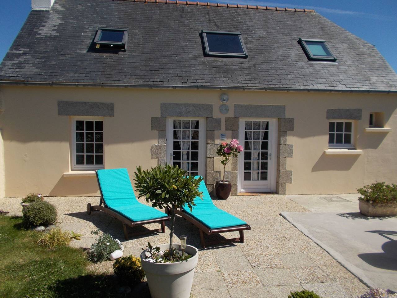 Bretonisches Ferienhaus in Meeresnähe mit Garten in Tréogat, Côte de Cornouaille