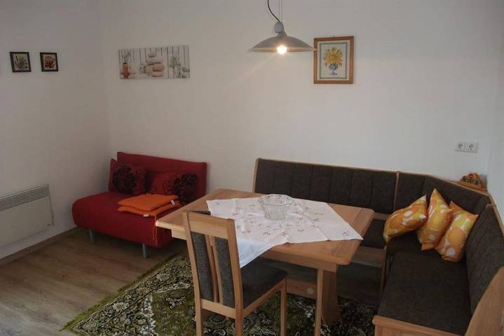 Ferienwohnung für 6 Personen, mit Ausblick und Garten sowie Balkon und Seeblick am Millstätter See - 4