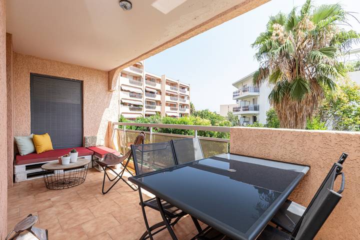 Studio entier, 51 Corniche Fleurie in Nice, Côte méditerranéenne (France)