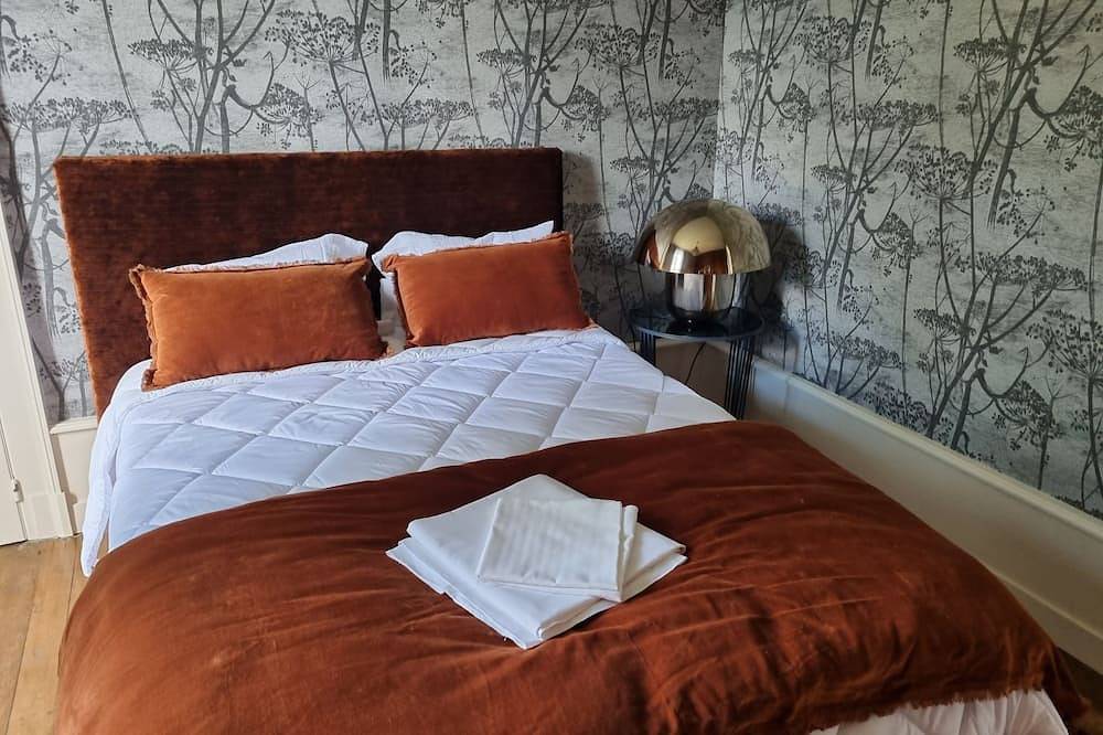Luxury holiday villa for 14 people Corrèze campagn et grand air in Neuvic, Ussel region