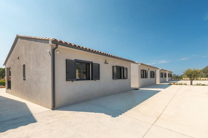 Location de vacances pour 4 personnes, avec piscine ainsi que terrasse et jardin à Palasca - 2