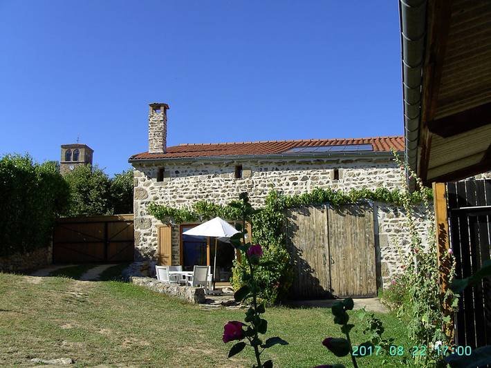 Gîte pour 4 personnes, avec terrasse et jardin