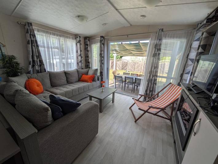 Gîte pour 4 personnes, avec terrasse à Lingreville