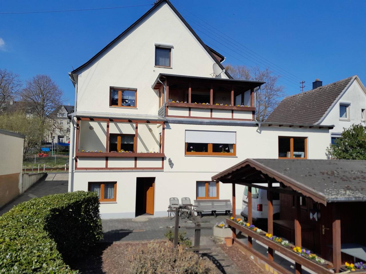 Ganze Ferienwohnung, Ferienwohnung mit großzügiger Liegewiese long stay in Altenkirchen (Westerwald), Altenkirchen & Umgebung