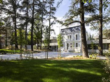 Gîte pour 4 personnes, avec balcon dans Thermes de Gréoux les Bains