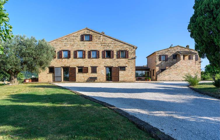 Ferienhaus für 20 Personen, mit Pool und Ausblick sowie Terrasse in Marche - 2