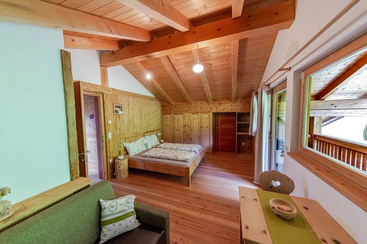 Last minute apartment for 6 people, with Balcony and Garden in Italy