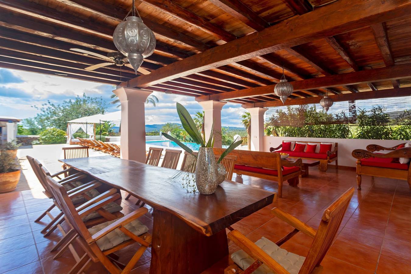 Villa 'Pep Den Sitges' mit Bergblick, Wlan und Klimaanlage in St Llorenc de Balafia, Sant Joan de Labritja