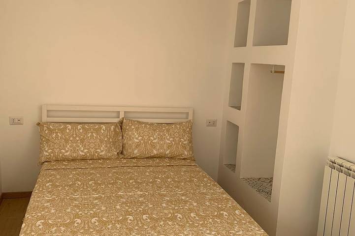 Entire apartment, Casa indipendente a due passi dal mare, vicinissima all'aeroporto. in Fiumicino, Rome Province