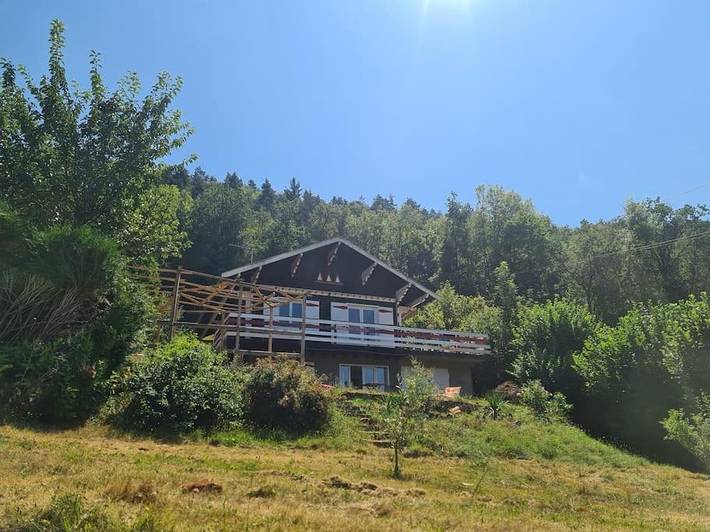 Appartement de vacances pour 2 personnes, avec terrasse ainsi que jardin et vue, animaux acceptés