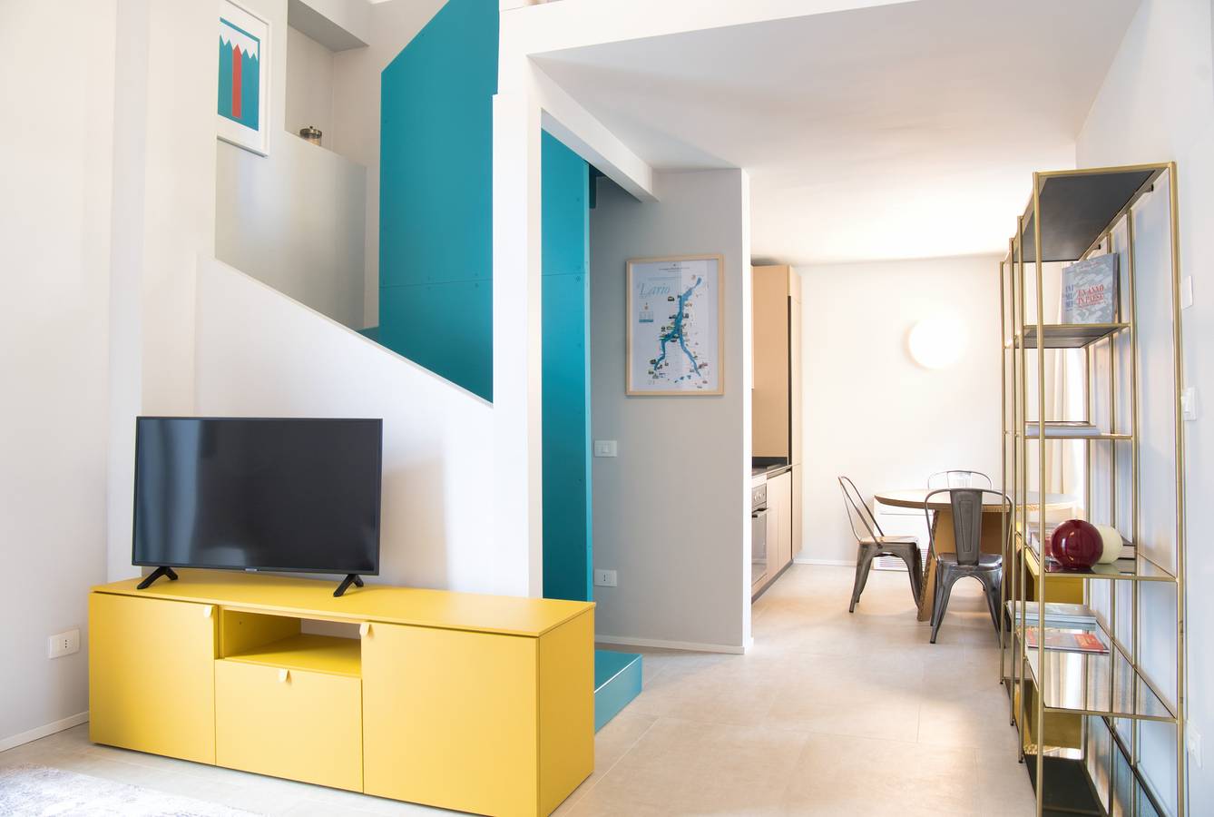 Ganze Wohnung, Bezzecca 9 – Design Loft Steps from the Lake in Lecco, Westliche Bergamo-Alpen