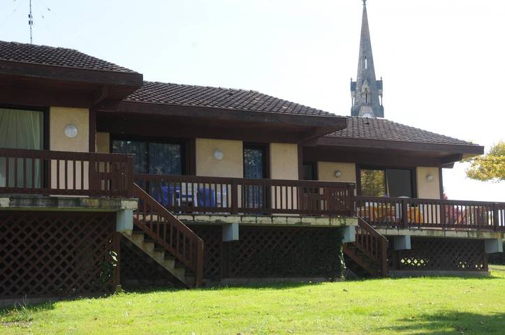 Casa de huéspedes para 3 personas, con terraza además de jardín y vistas - 1