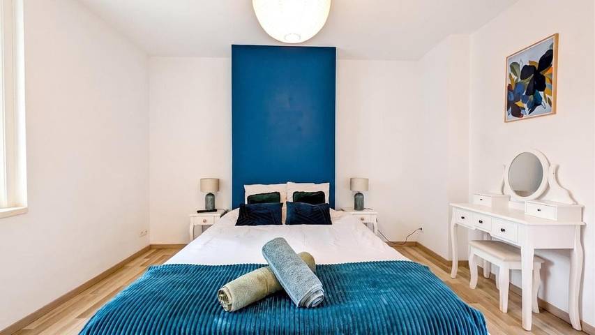 Gîte pour 5 personnes, avec Terrasse ainsi que Jardin et Vue à Cambrai - 3