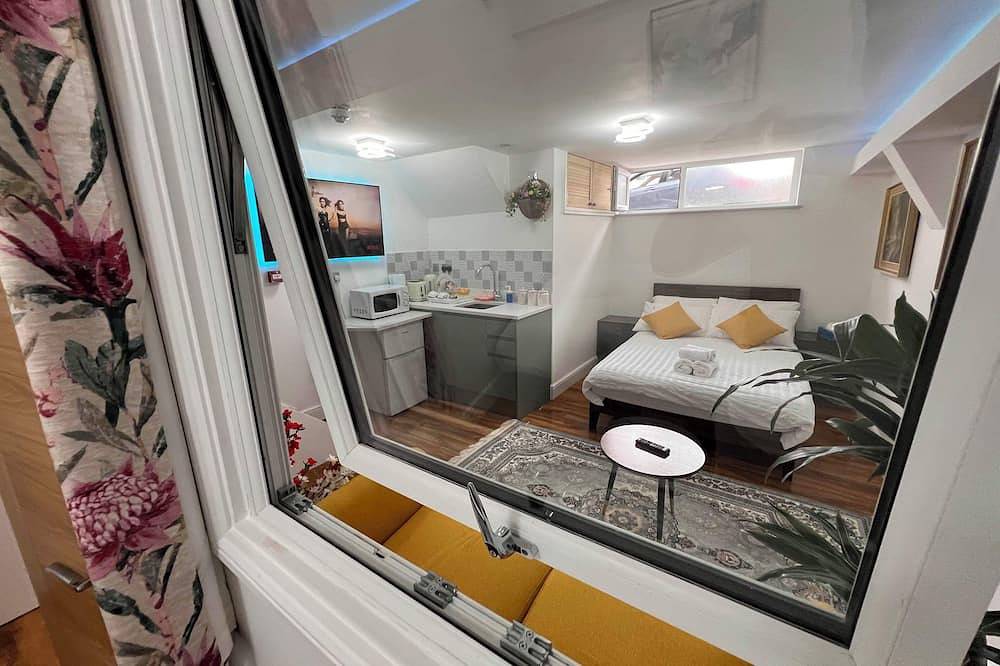 Entire apartment, Central Luton Executive Suite in Luton, Chiltern Hills
