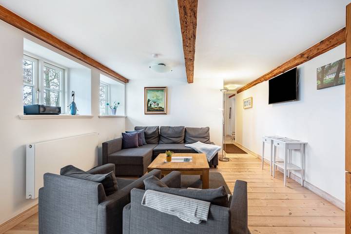 Ganze Wohnung, Ferienwohnung 'Am Halbmond 1' mit Privatterrasse, Gemeinschaftsgarten und Wi-Fi in Hellschen-Heringsand-Unterschaar, Kreis Dithmarschen