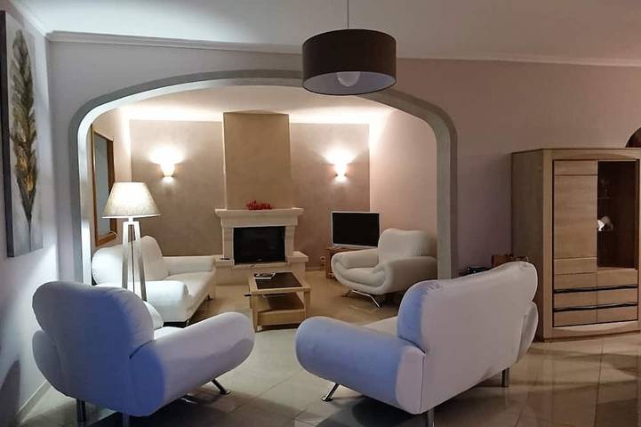 Location de vacances pour 14 personnes, avec jardin à Sisco - 4