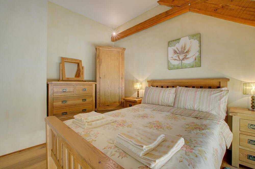 3 Bed in Tiverton (oc-thresh) in Tiverton, Devon