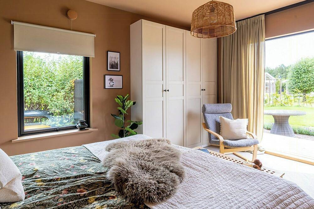 Designer-Ferienhaus mit Gästehaus am Mullsjön in Hjo, Vättern