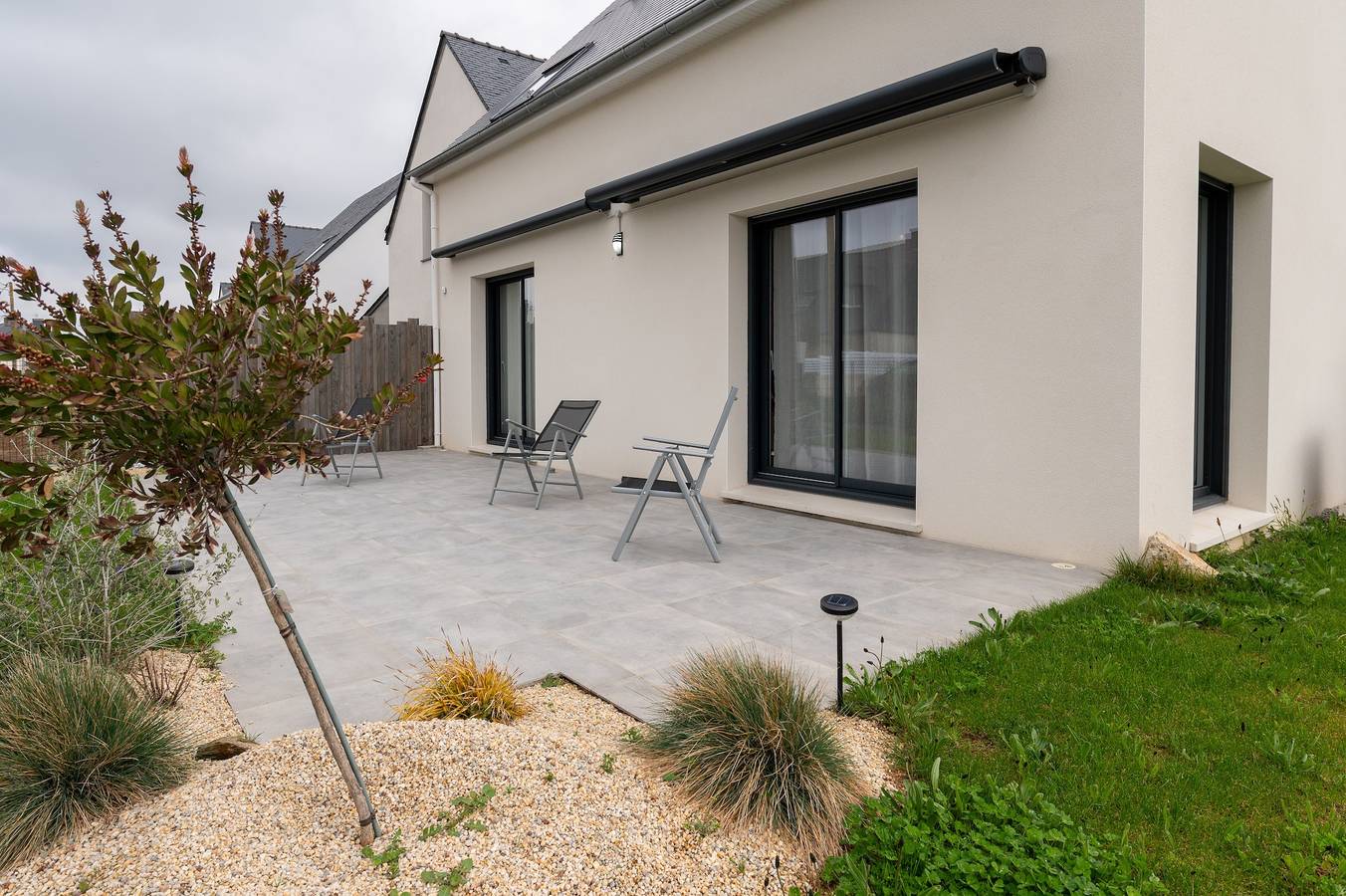 Casa de vacaciones 'Ty Brise Marynne - playa a 5 min a pie' con jardín privado y Wi-Fi in Damgan, Côte des Mégalithes