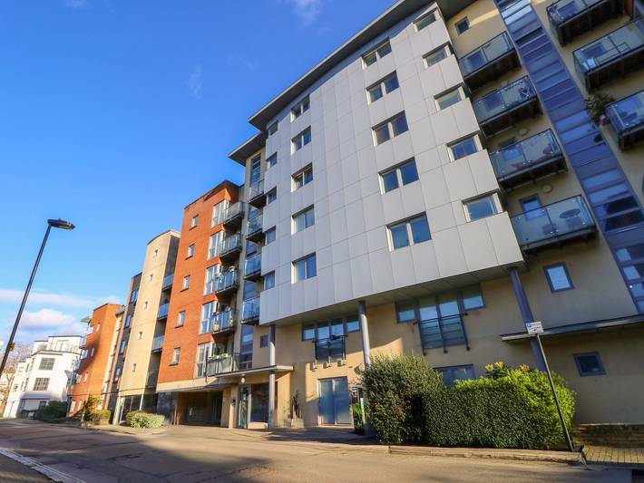 Apartment for 4 people, with pets in Southampton