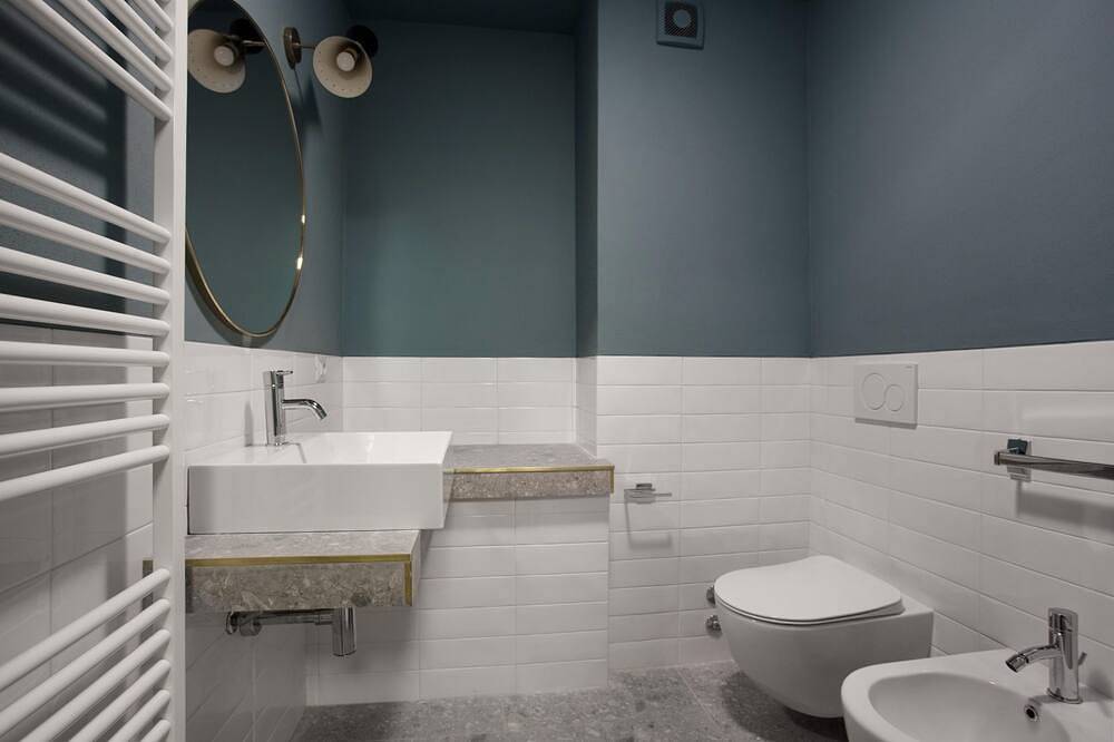 Hel lejlighed, Suite \"Salmerino\" at 2 steps from the lake with private dehor, lounge bar and swimming pool in Riva (Faggeto Lario), Faggeto Lario