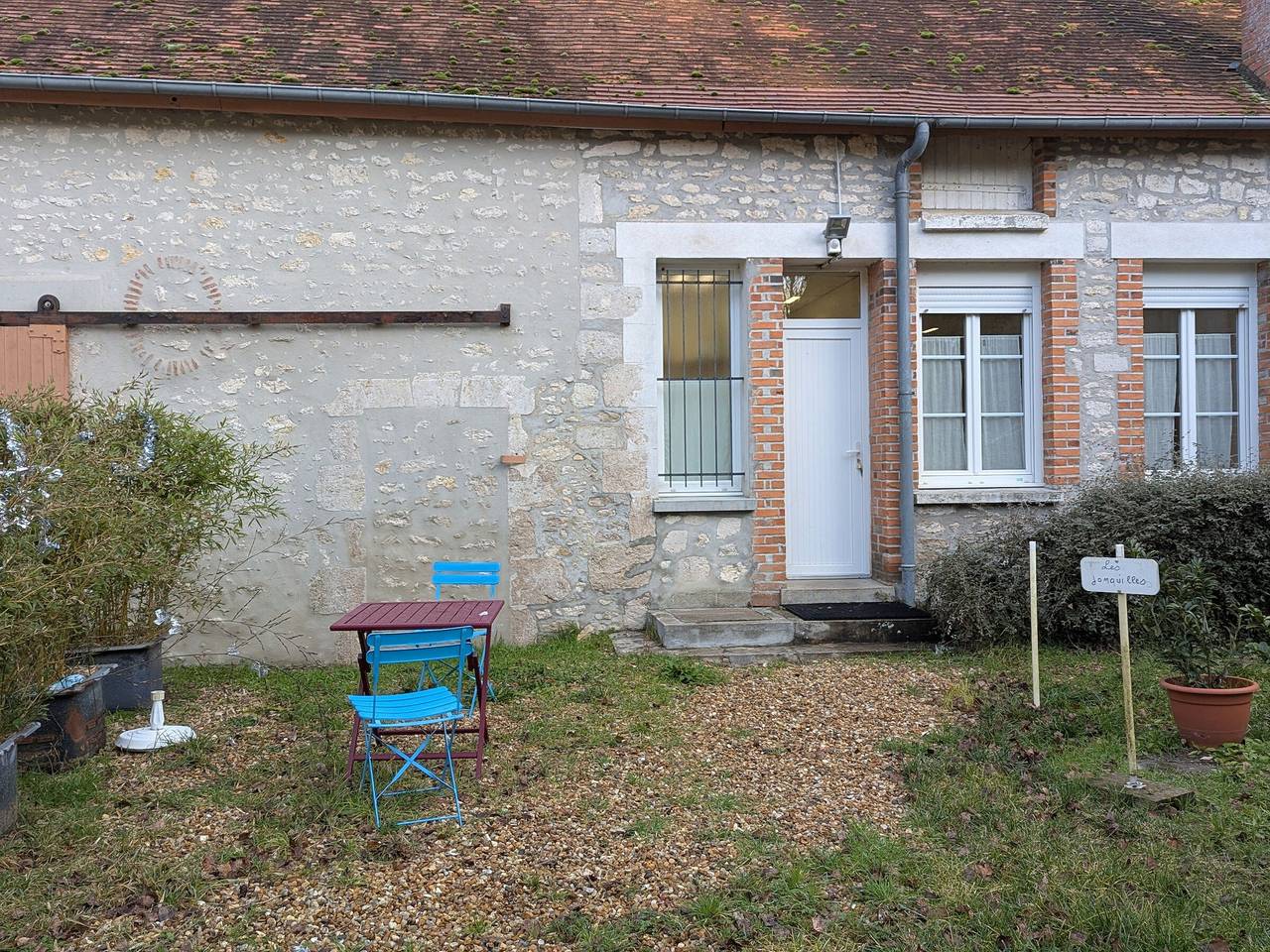 Studio cosy proche d'Orléans avec parking et animaux sur place in Bucy-Saint-Liphard, Vallée de la Loire