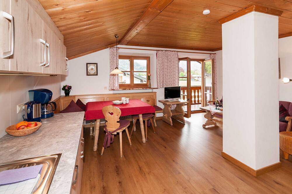 Ferienwohnung 8 - Gästehaus Ferienwohnungen Liedschreiber Gbr in Rottach-Egern, Bayerische Alpen