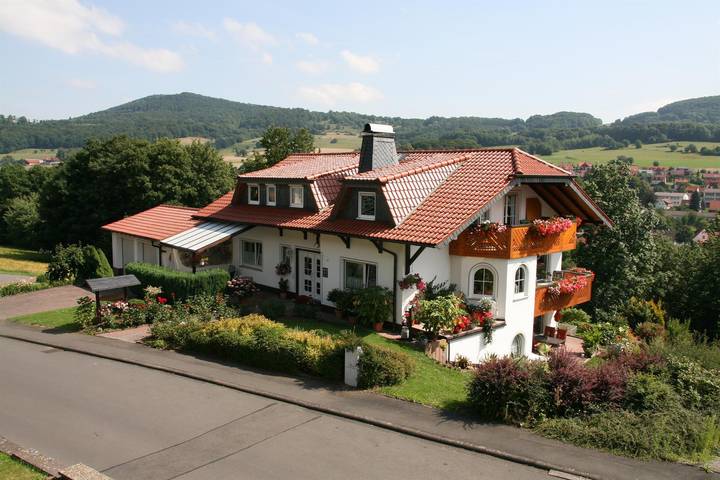 Pension für 4 Personen, mit Balkon und Terrasse sowie Garten und Ausblick in Rhön-Hessen - 2
