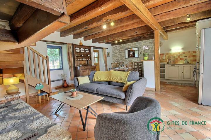 Gîte pour 4 personnes, avec Terrasse et Jardin à Caden