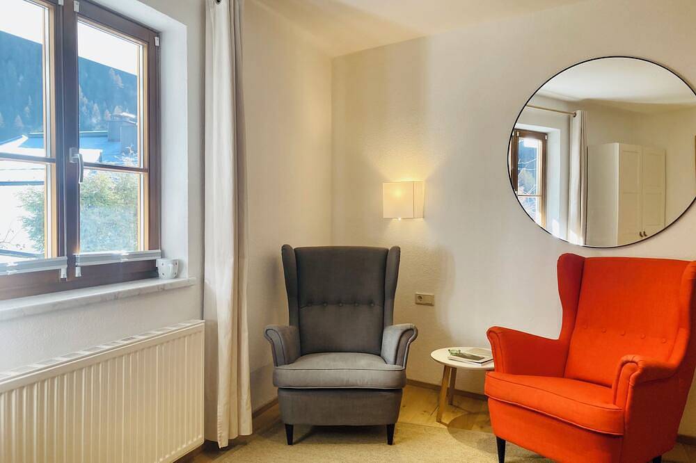 Ganze Wohnung, ´s Lois - Angenehme Fewo für 2 Personen im schönen, ruhigen Kaunertal, Wlan in Feichten, Kaunertal