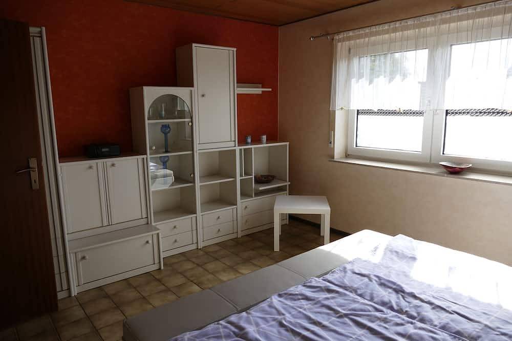 Ganze Wohnung, Beliebte Ferienwohnung 90 qm. mit 2 Schlafzimmern, 1-4 Personen in Mörlenbach in Mörlenbach, Bergstraße