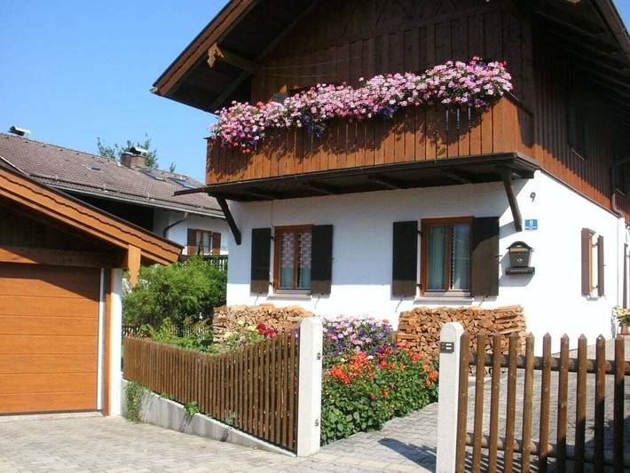 Ferienhaus für 4 Personen, mit Terrasse und Garten