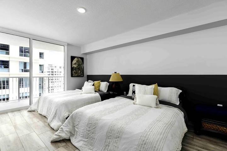 Loft per 4 persone, con idromassaggio e balcone nonché piscina in Miami