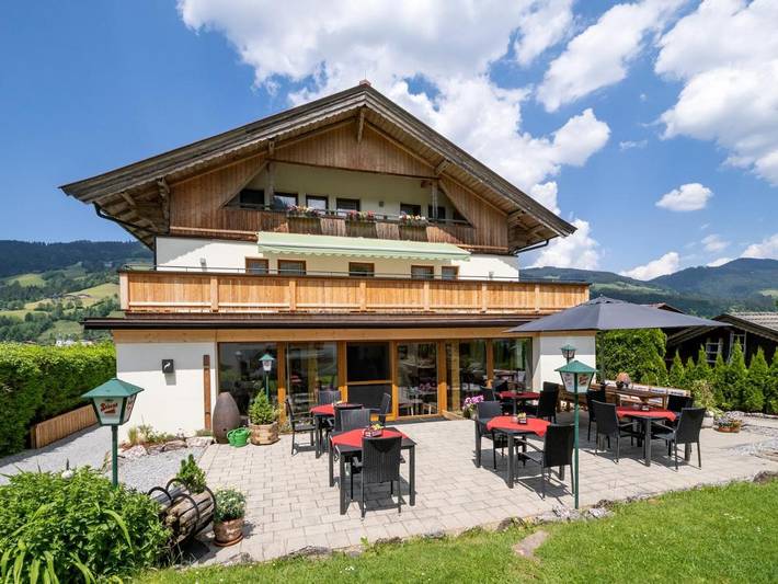 Hotel für 2 Personen, mit Terrasse und Garten sowie Pool und Sauna