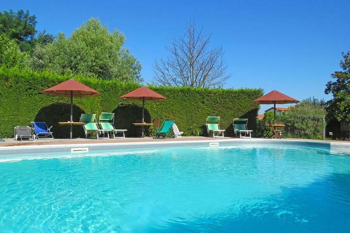 Chalet para 6 personas, con jardín y piscina - 1